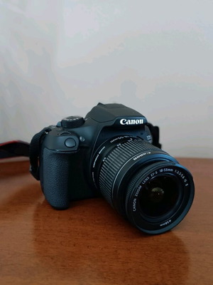 Canon EOS 1300D DSLR με φακό 18-55mm σε άριστη κατάσταση