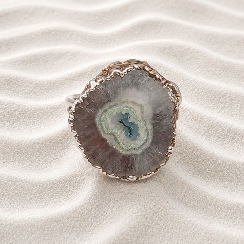 Handmade open ring with brass and agate stone, size 55, adjustable