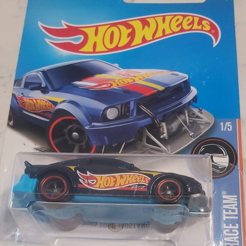 Hot Wheels 2015 Super Treasure Hunt Ford Mustang
