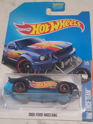 Hot Wheels 2015 Super Treasure Hunt Ford Mustang запечатан