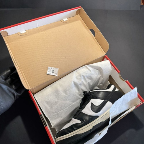 Nike Dunk Low Panda sneakers like new, size 46, black and white