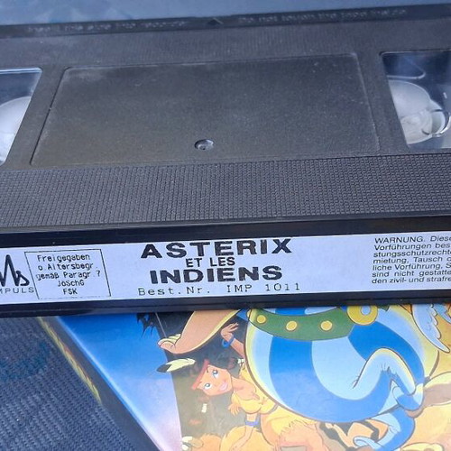 Asterix et les indiens VHS like new, French animation
