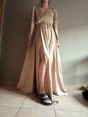 Satin long dress new, size M, beige, with slit on the leg