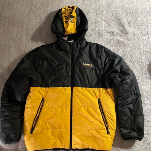 Adidas puffer winter jacket like new, size L