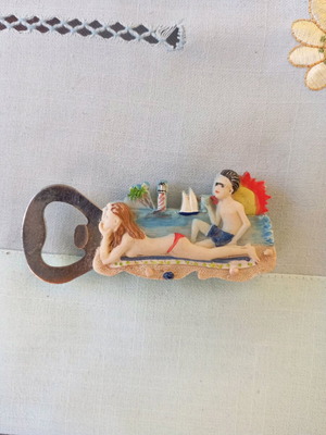 Magnet Bottle Opener with sea and little people design