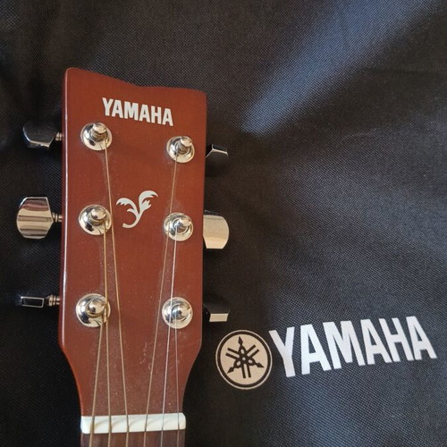 Yamaha F-310 Acoustic Guitar new, natural finish