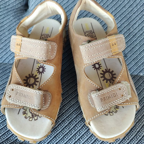 Primigi Leather Sandals Size 31 Like New Beige and Brown