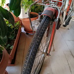 Vintage Beautiful bicycle used, women's city bike with dynamo and iron stand