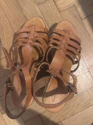 Sante platform sandals size 38 used, brown