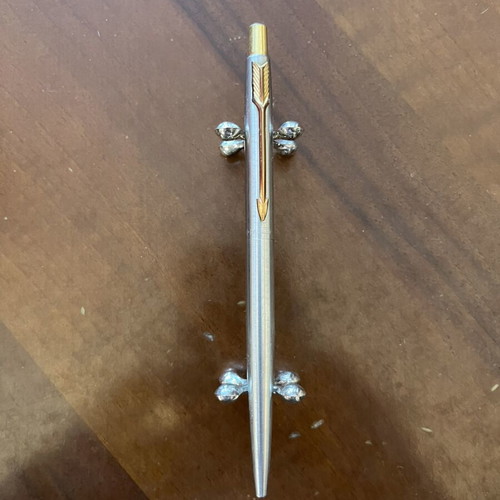 Parker Classic steel pen like new, needs refill