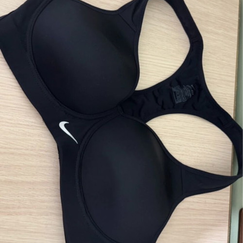 Nike sports bra 75B like new, black and yellow