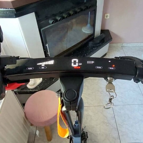Kukirin G2-Ultra Electric Scooter like new, 55km range, Bluetooth