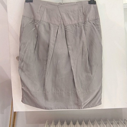 Genuine silk Hugo Boss skirt size M like new, gray