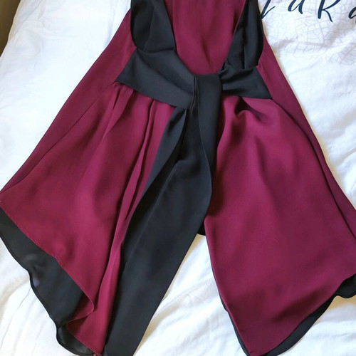 Attrattivo asymmetrical blouse small like new, burgundy-black