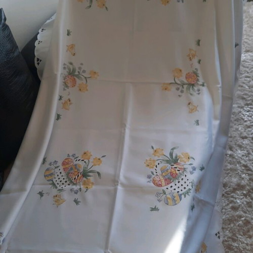 Easter tablecloth like new 1.80×1.30