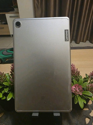 Lenovo Tab M10 FHD Plus tablet used, for repair or parts