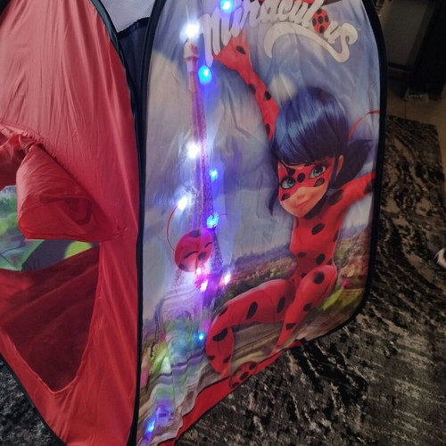 Ladybag folding tent with lights like new