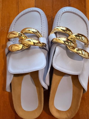 Bueno Shoes Lilac Mules like new, gold decoration, size 40