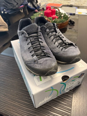 Lomer Anatomical Sneakers Size 46 Like New, Model BIO NATURALE LOW MTX FLAG/LIME