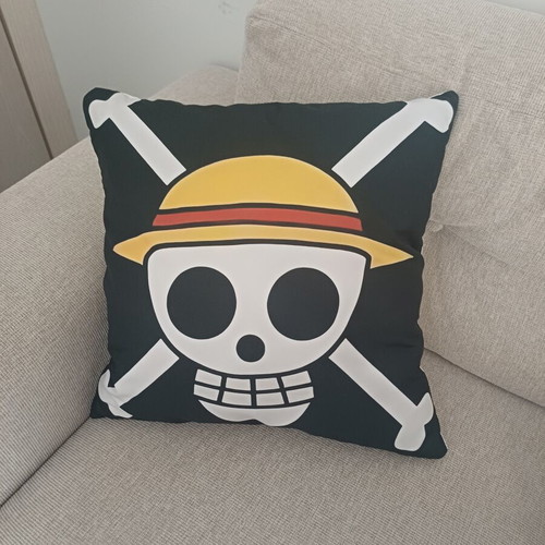 One Piece decorative pillow 45x45cm