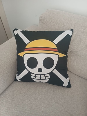 One Piece decorative pillow 45x45cm