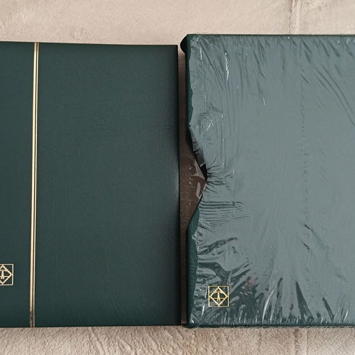 Leuchtturm LSZ 4/32KG Stamp Album like new, leather luxury with case