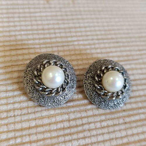 Vintage clip-on earrings, 1970s