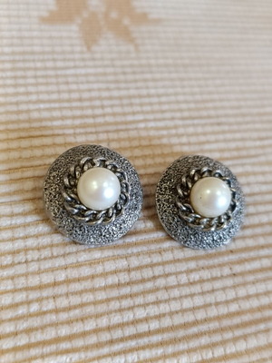 Vintage clip-on earrings, 1970s