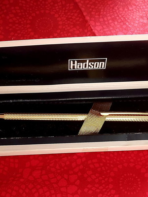 Hudson gold-plated pen new