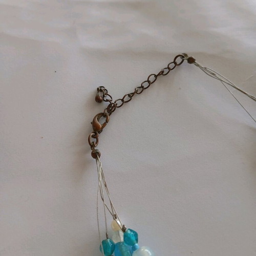 Necklace with stones and beads new, blue shades