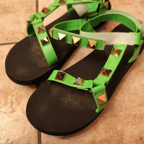 Flat sandals used with studs, size 41, green