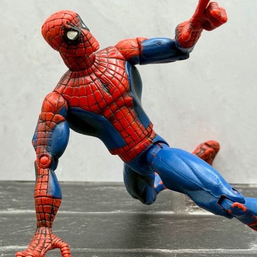 MARVEL legends Super-Poseable Spiderman Action Figure RARE
