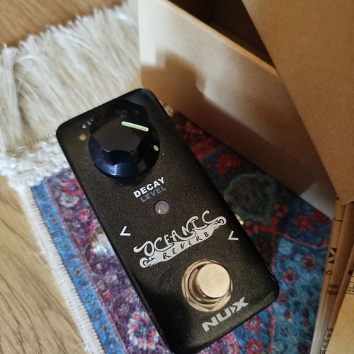 Nux NRV-2 Oceanic Reverb pedal like new digital effect