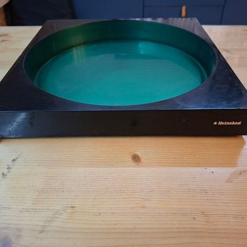 Heineken collectible ashtray and serving tray from 1990 like new