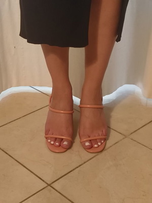 Miss NV women's pink heeled sandals size 37