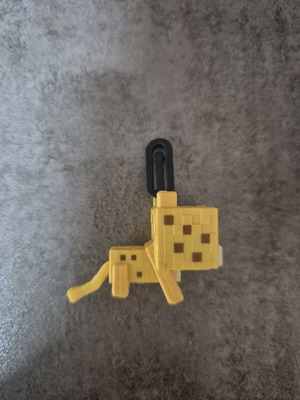 Minecraft Ocelet Paper Clip like new