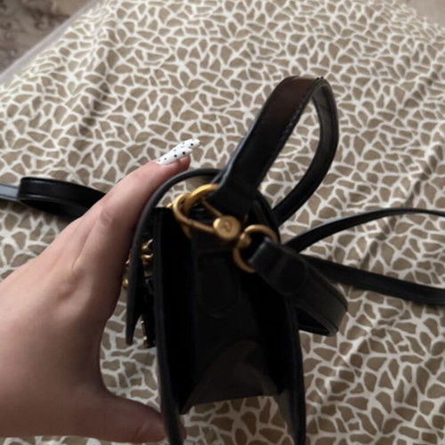 Axel leather crossbody bag, black