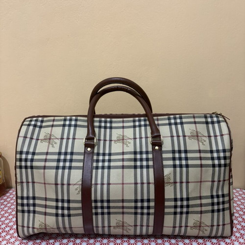 Burberry bag like new