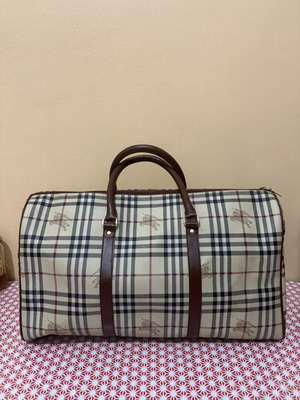 Burberry bag like new