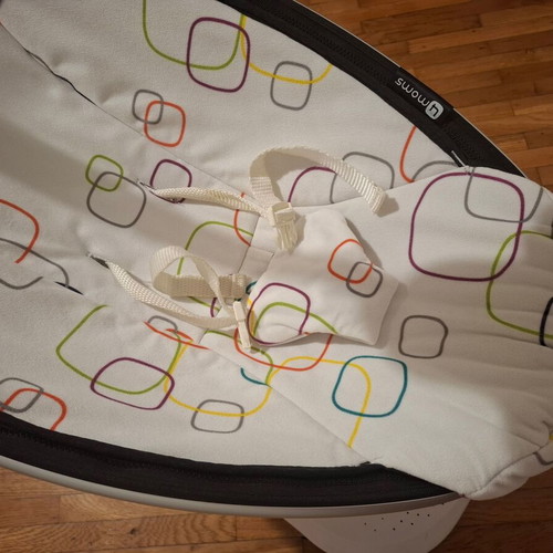 4moms MamaRoo electric rocker swing like new