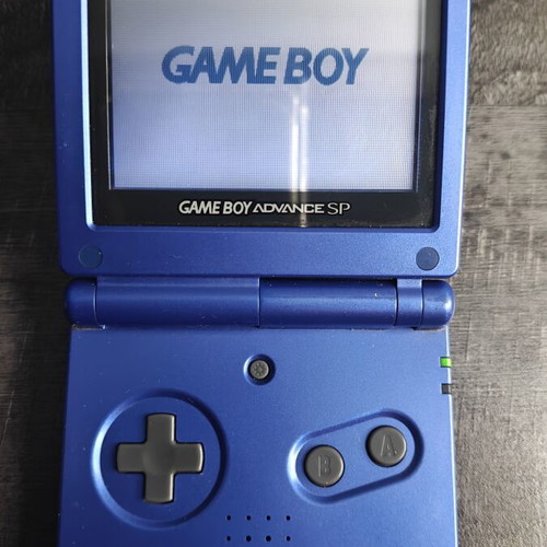 Nintendo Game Boy Advance SP blue with box and travel pack