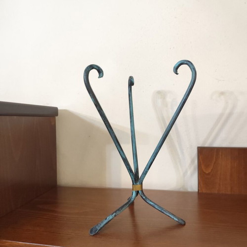 Metal plant pot stand like new with gold detail