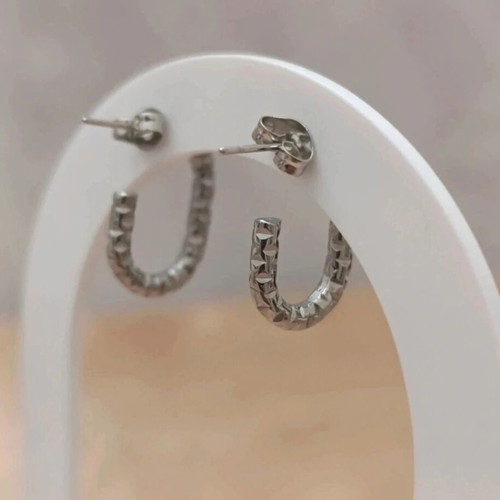 Steel Oval Silver Earrings like new, 2 cm