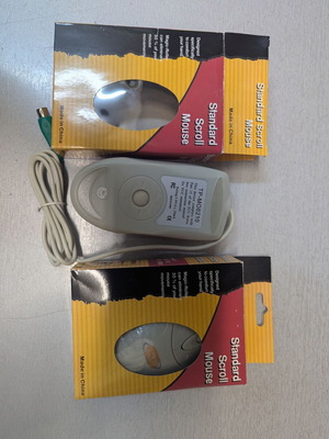 Mouse ps/2 with ball new collectible
