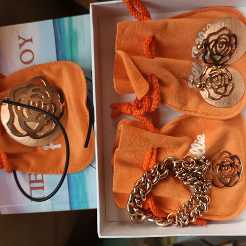 Folli Follie Jewelry Set new, gold-colored pendant, earrings & bracelet