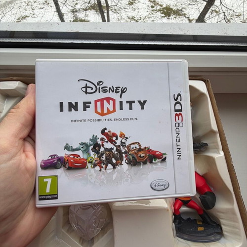 Nintendo 3DS Disney Infinity Starter Pack like new