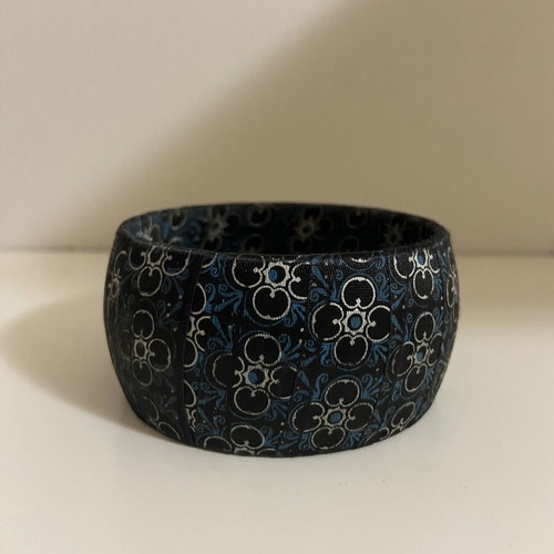 Black bracelet with patterns new
