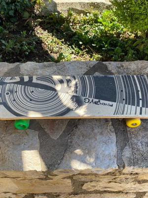 Skateboard used in very good condition