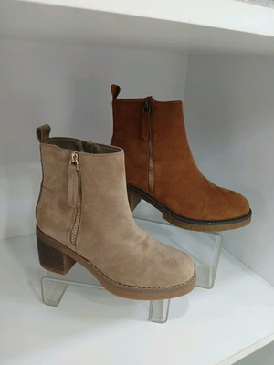 Women's boots new, size 38, beige and brown