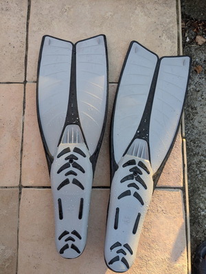 Fins size 43-44